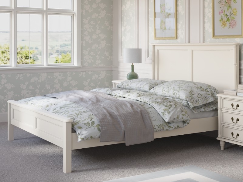 NEW Laura Ashley Clifton